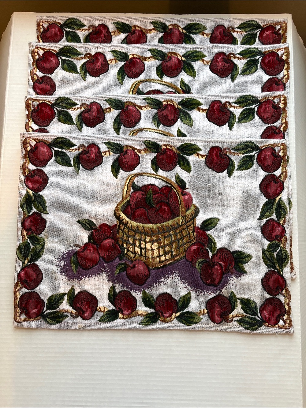 Apple Basket Linen Placemat Set - Red and Green 17 x 12.5 inches
